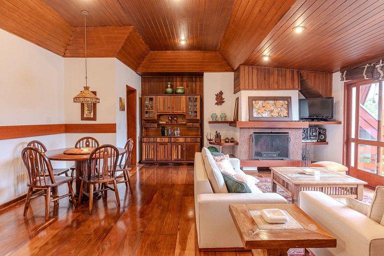 Apto no Capivari -032- Campos do Jordão/SP