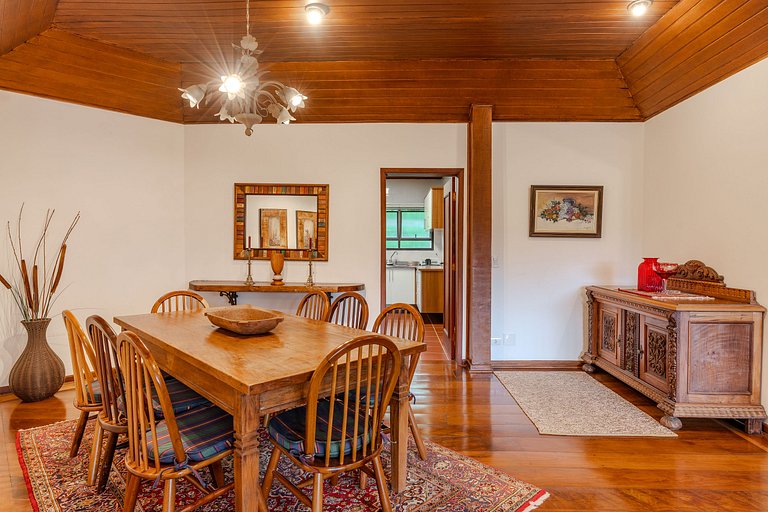 Lindo Apto no Capivari - Campos do Jordão/SP