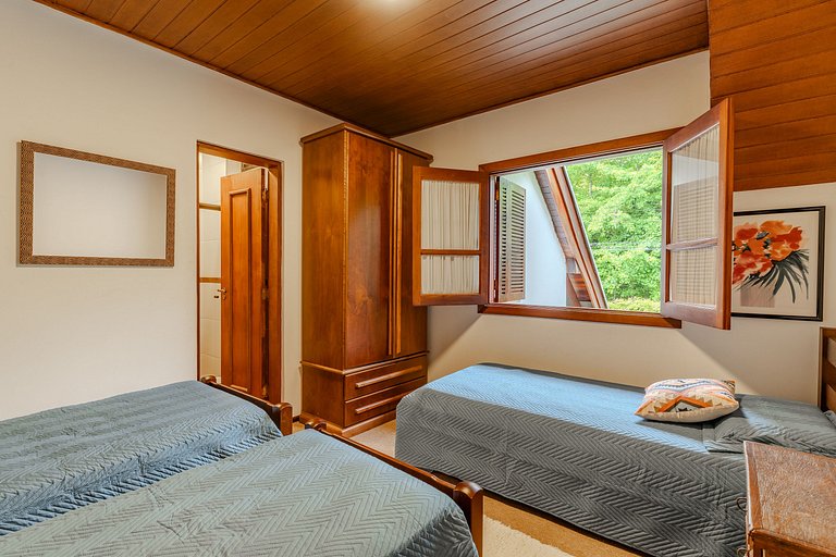 Apartamento com 3 quartos no Capivari