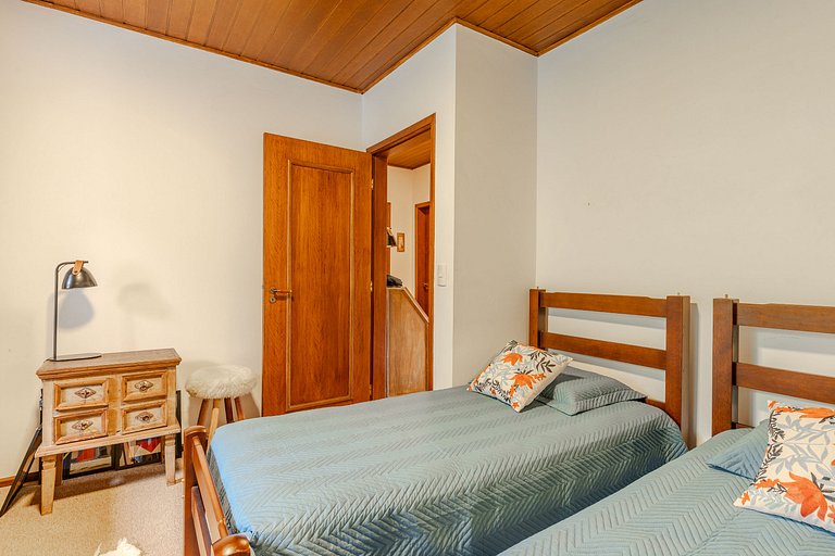 Apartamento com 3 quartos no Capivari