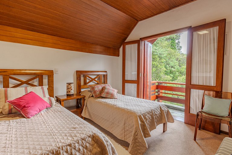 Lindo Apto no Capivari - Campos do Jordão/SP