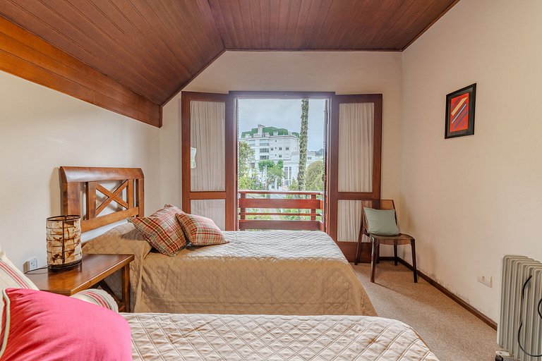 Lindo Apto no Capivari - Campos do Jordão/SP