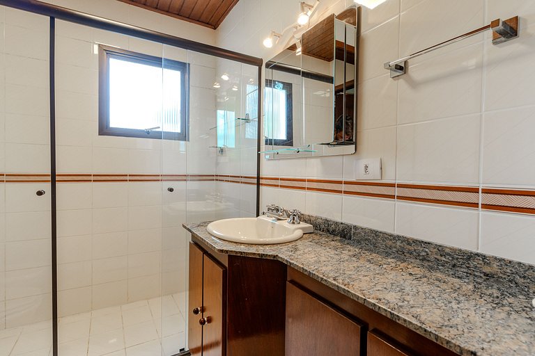 Apartamento com 3 quartos no Capivari
