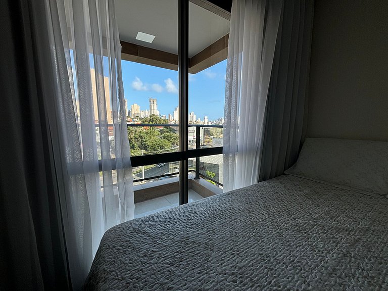 Apartamento com varanda em Salvador, Caminho das Árvores