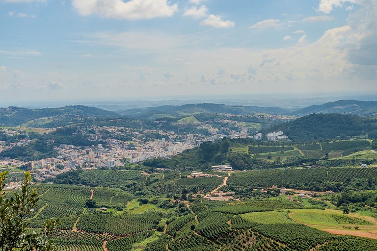 Lindo Apto no Centro de Serra Negra/SP