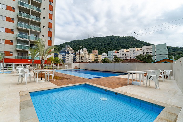 Moderno apartamento na Praia da Enseada