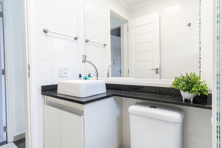 Moderno apartamento na Praia da Enseada