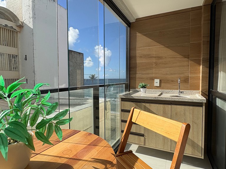 Farol da Barra em frente á praia