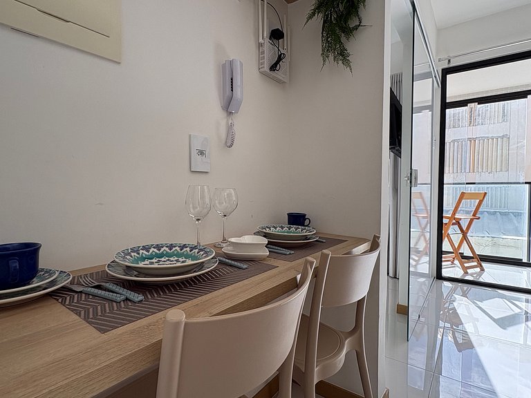 Farol da Barra em frente á praia