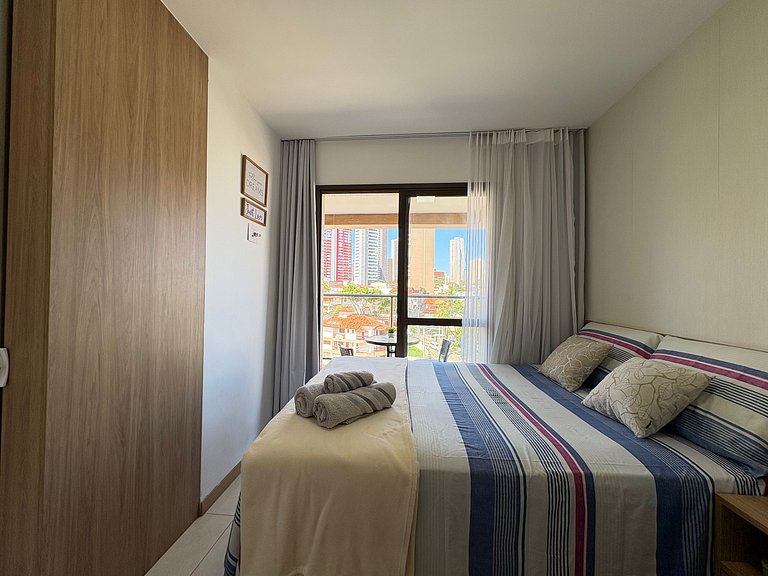 Apartamento com varanda em Salvador, Caminho das Árvores