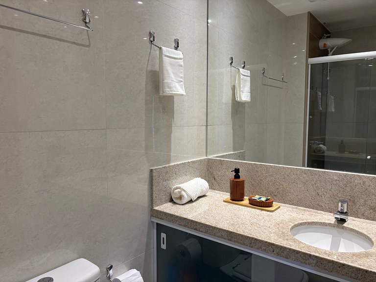 Apto Caminho das Arvores -House 506- Salvador/BA