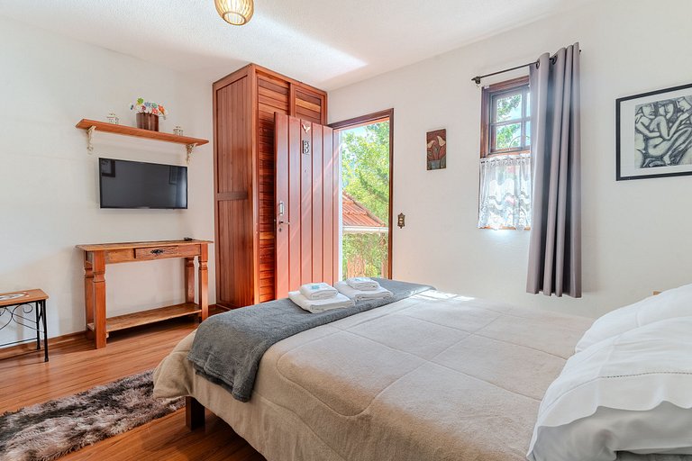 Chalezinho de montanha no centrinho de Monte Verde