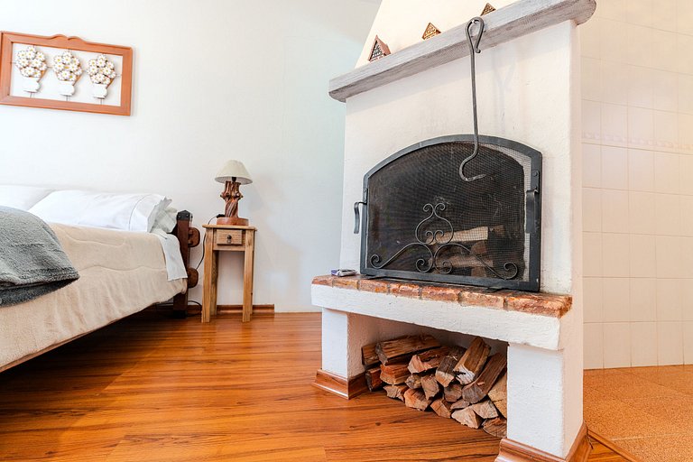 Chalezinho de montanha no centrinho de Monte Verde