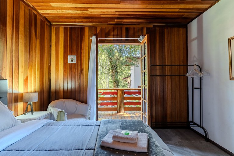 Linda Casa próximo ao Centro de Monte Verde/MG