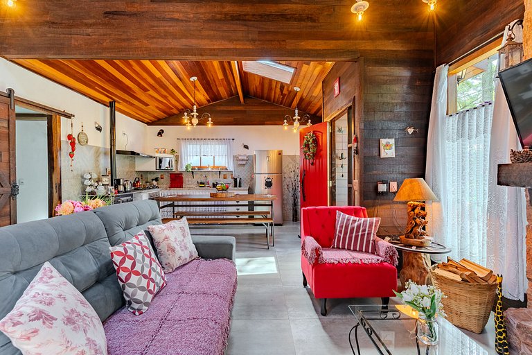 Linda Casa próximo ao Centro de Monte Verde/MG