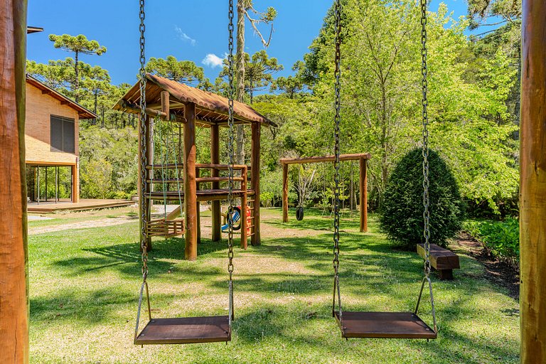 Linda Casa próximo ao Centro de Monte Verde/MG