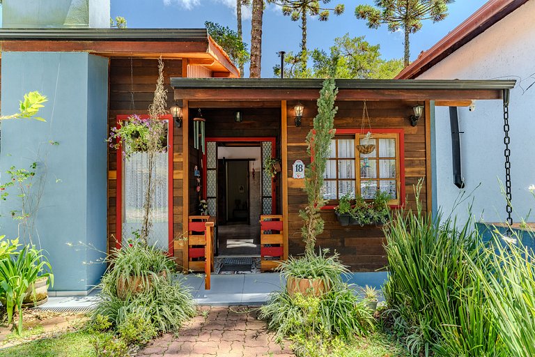 Linda Casa próximo ao Centro de Monte Verde/MG