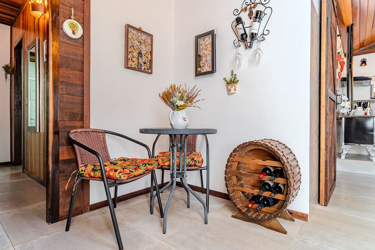 Linda Casa próximo ao Centro de Monte Verde/MG