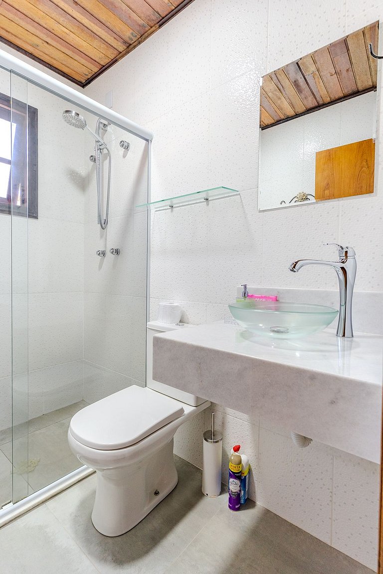 Linda Casa próximo ao Centro de Monte Verde/MG