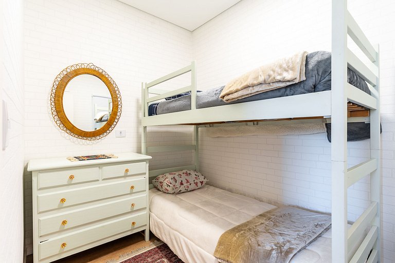 Apto no Centro -003- Campos do Jordão/SP