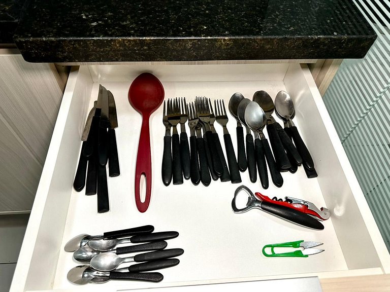 Apto no Mercure -Caminho das Arvores- Salvador/BA