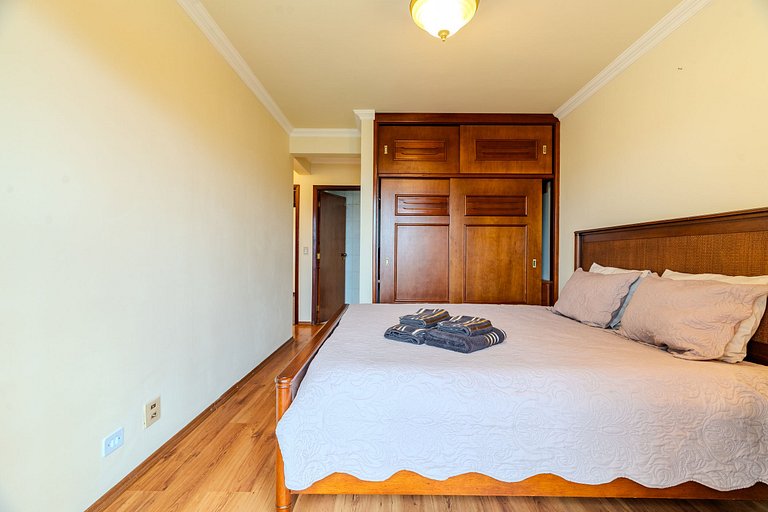 Apto no Capivari com 03 suites-Campos do Jordão/SP