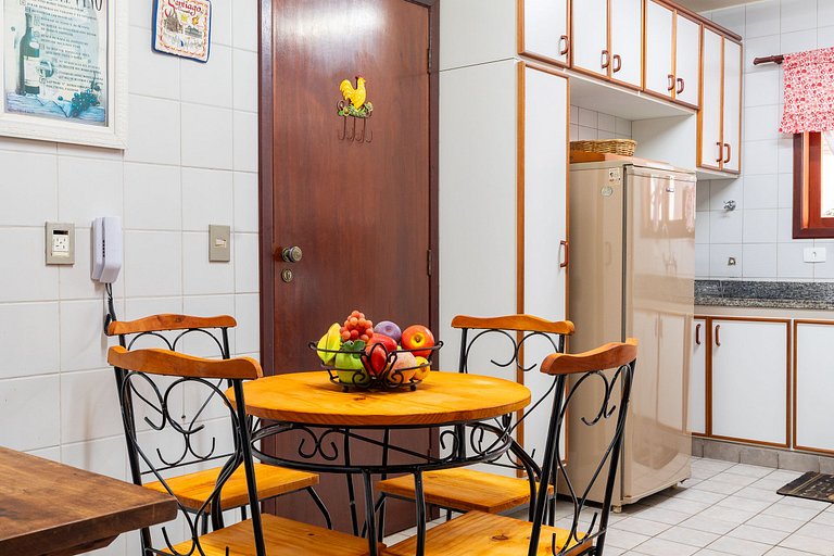 Apto no Capivari com 03 suites-Campos do Jordão/SP