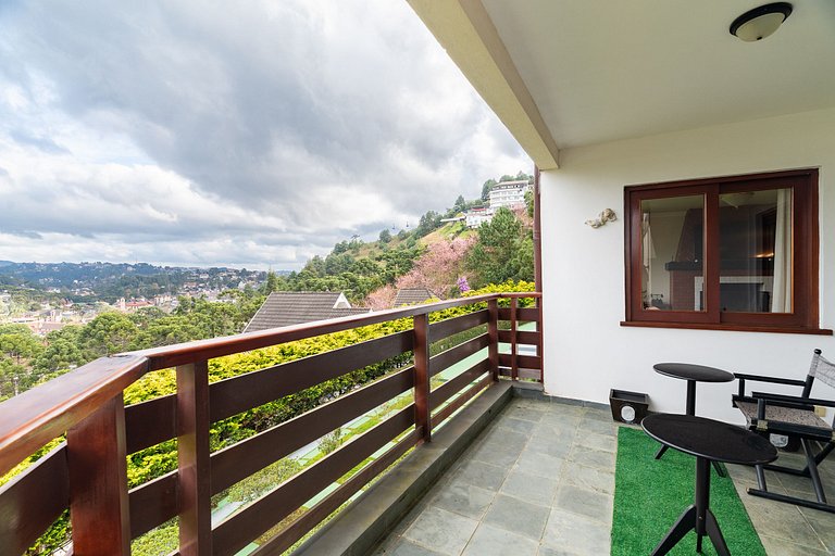 Apto no Capivari com 03 suites-Campos do Jordão/SP