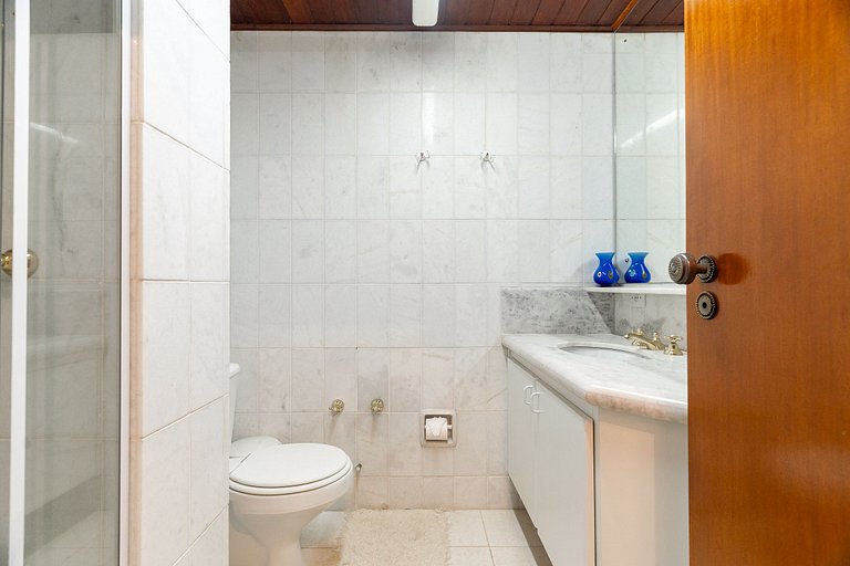 Apto no Capivari com 03 suites-Campos do Jordão/SP